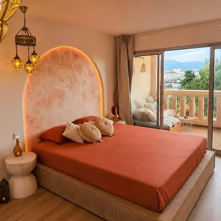Sea View Balneo Secret D'orient